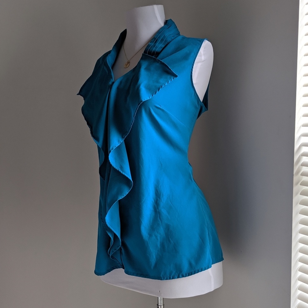 Banana Republic Ruffle Top - Picture 3 of 3